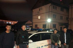 FOTO. Trei algerieni şi un libian, reţinuţi în judeţ. Opriţi din drumul ilegal spre Ungaria