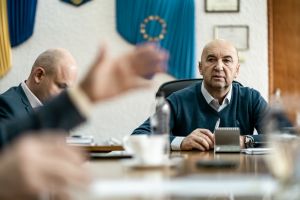 Traficul în vama Petea, mai mare cu 50%. Prefectul cere îmbunătăţirea parametrilor de trafic