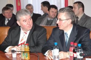 Fraţii Micula şi-au retras acţiunea de poprire a conturilor ROMATSA. Regia este salvată, anunţă premierul