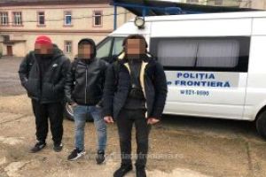 Trei cetateni algerieni si unul libian, opriti din drumul ilegal spre Ungaria