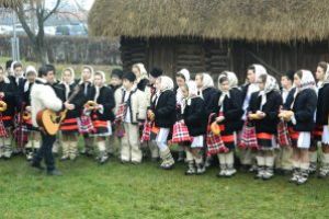 Craciun in Maramures 2019: Spectacole de colinde in 10 localitati din judet, in 25 si 26 decembrie. Vezi aici, care sunt locatiile