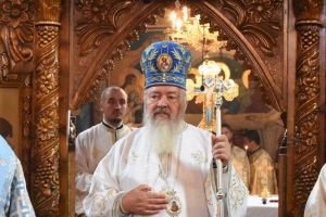 IPS Mitropolit Andrei, la Bistriţa în a doua zi de Crăciun