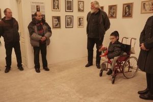 FOTO: ”Faces”, expoziţie de portrete în Camera K’arte