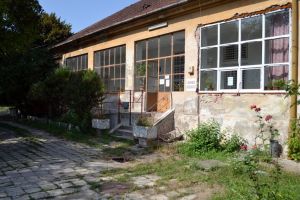 Primăria Oradea scoate la licitaţie dispensarul cu plată din strada George Enescu. Preţ de pornire, peste 760.000 de euro!