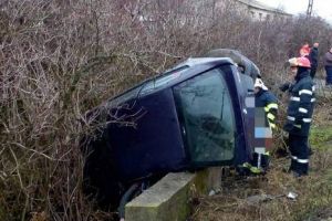 FOTO Accident mortal în prima zi de Crăciun! Un BMW s-a izbit într-un cap de pod