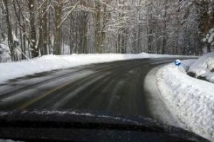 Drumarii au imprastiat 8 tone de sare in Pasul Prislop. Cel mai frig este la Cavnic