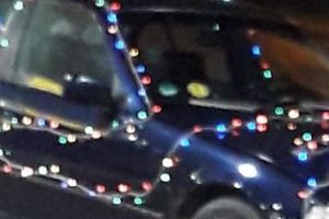 FOTO Spiritul Crăciunului, dus la extrem. Cum şi-a decorat maşina un şofer din Botoşani! A atras toată atenţia în trafic