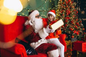 Moş Crăciun vă invită la Egros Shopping Iaşi!