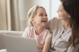 Studiu BeKid.ro: Ce au cumpărat părinţii pe Internet pentru copiii lor în 2019?