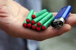 Pompierii avertizează: Nu permiteţi jocul copiilor cu petarde sau artificii!