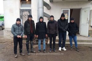 FOTO & VIDEO! Șase cetăţeni turci, reţinuţi de poliţiştii de frontieră botoşăneni