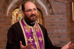INTERVIU cu Părintele Constantin Necula: ”Dacă tot vrem să restaurăm şcoala, trebuie să restaurăm Crăciunul în familie”