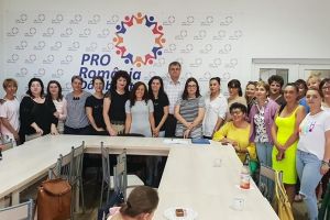 Organizaţia de femei a PRO Romania Dâmboviţa s-a autodizolvat. Listă lungă de demisii