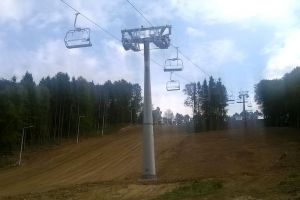 În plină iarnă fără zăpadă, Primăria Bistriţa caută şef la instalaţia de transport persoane pe cablu