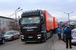 Pe ce rute merge Camionul de Crăciun. Principele Nicolae ajută la împărţitul cadourilor din Germania