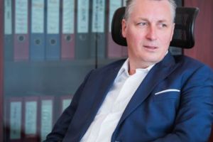 Mihai Aniţei, director general AZOMUREȘ: “Este foarte important ca fiecare să realizeze că AZOMUREȘ produce valoare adăugată în România şi pentru România” (I)