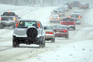 Recomandări ale poliţiştilor pentru şoferii ce se pornesc la drum în această perioadă