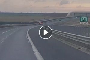 INCONȘTIENȚĂ pe Autostrada Arad – Timişoara. Ce au făcut doi şoferi (VIDEO)
