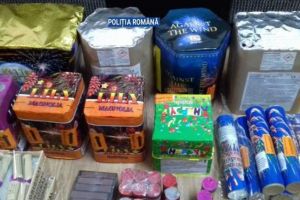 Petarde şi artificii vândute ilegal în Bazarul din Suceava, confiscate de poliţişti