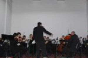 Muzică de calitate şi acte de generozitate – tabloul unei seri de poveste, la Moldova Nouă