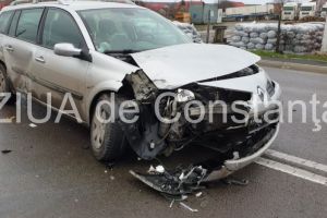 Accident rutier cu victima in Valu lui Traian. Doua autoturisme implicate (galerie foto+video)   