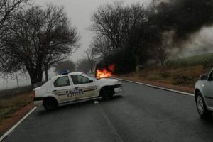 Judetul Tulcea. O duba a luat foc. Echipajele de politie la fata locului (galerie foto) 