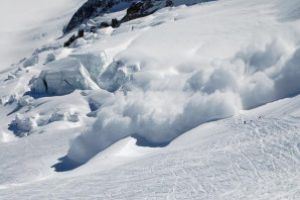 Salvamontistii recomanda evitarea drumetiilor in Muntii Fagaras, unde e risc mare de avalanse