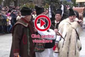 Cel mai mare Festival al Obiceiurilor de Iarnă din România a atras peste 10. ...