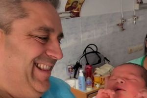 FOTO: Primarul comunei Sângeorgiu de Mureş, din nou tătic!