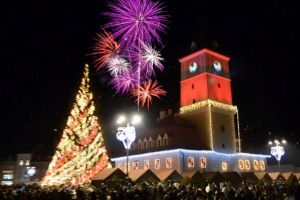 Petrecere în aer liber de Revelion în Piaţa Sfatului, cu Mandinga şi Smiley