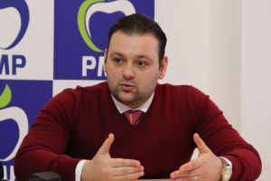 Ilie Bălan, PMP: „Jocul francez nu ne poate face vecini cu Rusia”