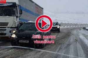 Maşini în şanţ, blocaje în trafic şi intervenţii cu dificultate ale drumarilor, din ...