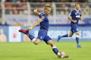 Lucian Goian îşi petrece Sărbătorile de Iarnă în mod activ, departe de casă