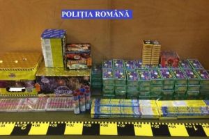 Operaţiunea „Foc de artificii 2019” continuă: Poliţiştii din Alba au confiscat peste 9.000 de articole pirotehnice. Un bărbat a fost reţinut, iar alte trei persoane s-au ales cu dosar penal în urma controalelor
