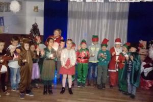 „Renii lui Moş Crăciun”, cu micuţii de la Școala Gimnazială Zvoriştea