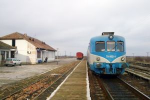 Sute de navetişti de pe ruta Salonta – Vaşcău riscă să rămână din 1 ianuarie fără legătură feroviară