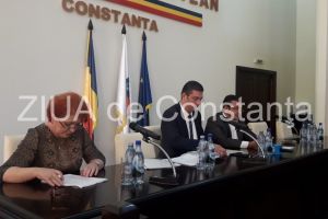Retrospectiva 2019:  In Consiliul Judetean Constanta, marile licitatii au batut pasul pe loc. S-au alocat bani pentru sanatate, s-au reparat drumuri si s-a facut polemica (galerie foto)