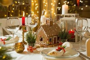 Masa festivă din noaptea de Anul Nou 2020. Ce trebuie să ai pe masă la cumpăna dintre ani pentru a avea noroc tot anul