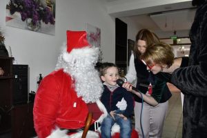 Daruri pentru copiii şi tinerii cu nevoi speciale din Asociaţia „Freamăt de Speranţă” ...