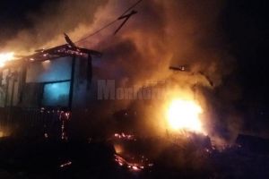 Bătrână găsită carbonizată în casa care a ars generalizat