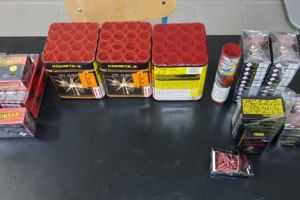 MII DE PETARDE CONFISCATE AZI ÎN CEAIR