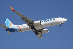 Avion plin cu romani, intors pe aeroport de doua ori din cauza problemelor tehnice