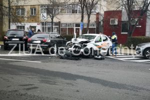 Accident in zona Tomis III a Constantei. Trei masini implicate. Se iau amprente de pe un autoturism (galerie foto)