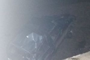 FOTO Tragedie! Un tânăr a murit în drum spre petrecerea de Revelion. Dan a intrat cu maşina într-un cap de pod