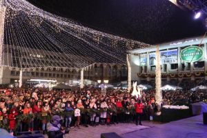 Aproape 10.000 de oameni au sărbătorit Revelionul 2020 în centrul Sucevei