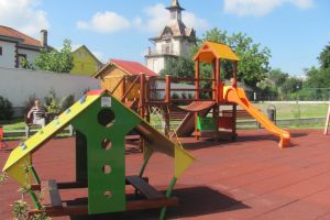 Parc cu zone de recreere, spaţii de joacă şi sport într-o zonă marginalizată din municipiul Botoşani