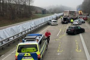 Accident cu 12 maşini în Germania – Șofer român de TIR implicat în carambol