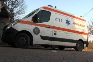 Trei copii au ajuns la spital în comă alcoolică. Și-au cumpărat alcool din banii obţinuţi cu uratul