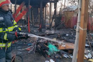 Incendiu la Valea Măcrişului