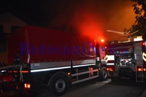Tragedie! Un bărbat de 45 de ani, din Botoşani, a murit, vineri seară, într-un incendiu care i-a cuprins locuinţa